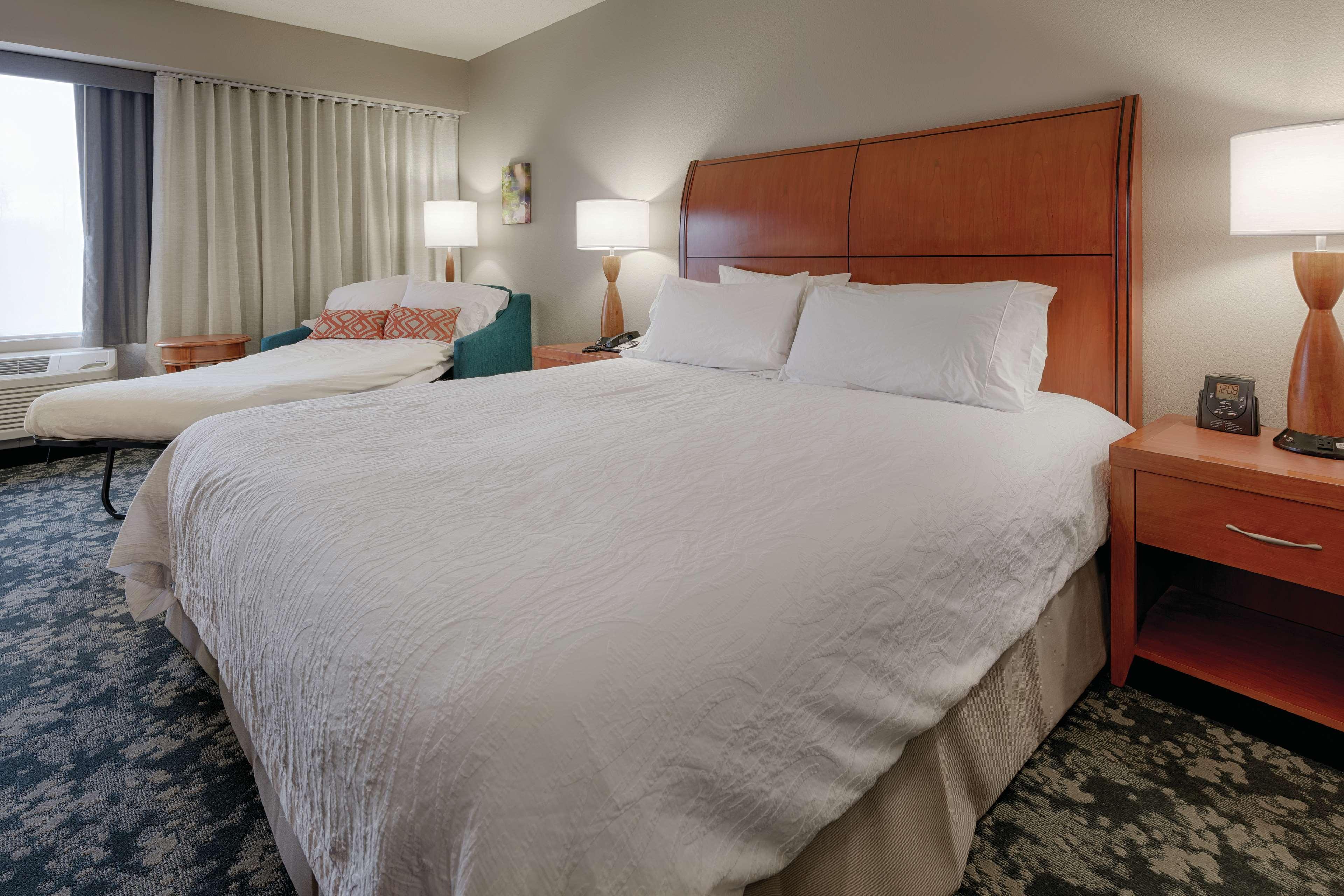 Hilton Garden Inn Cleveland/Твінсбург Екстер'єр фото