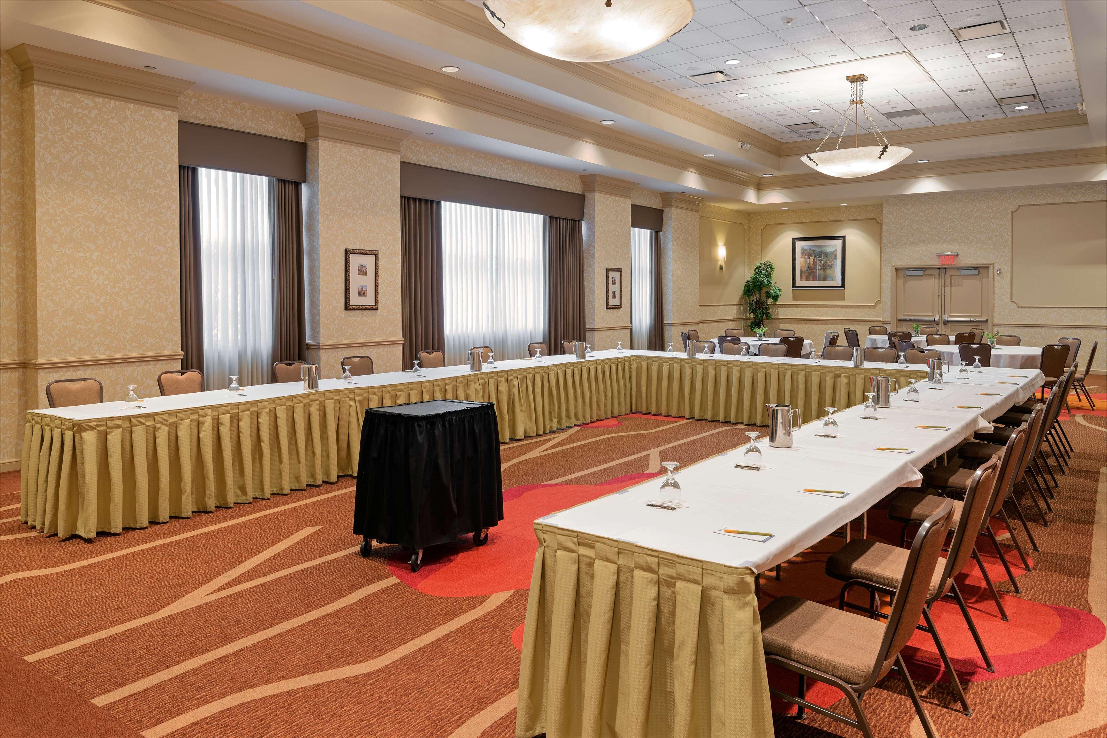 Hilton Garden Inn Cleveland/Твінсбург Екстер'єр фото