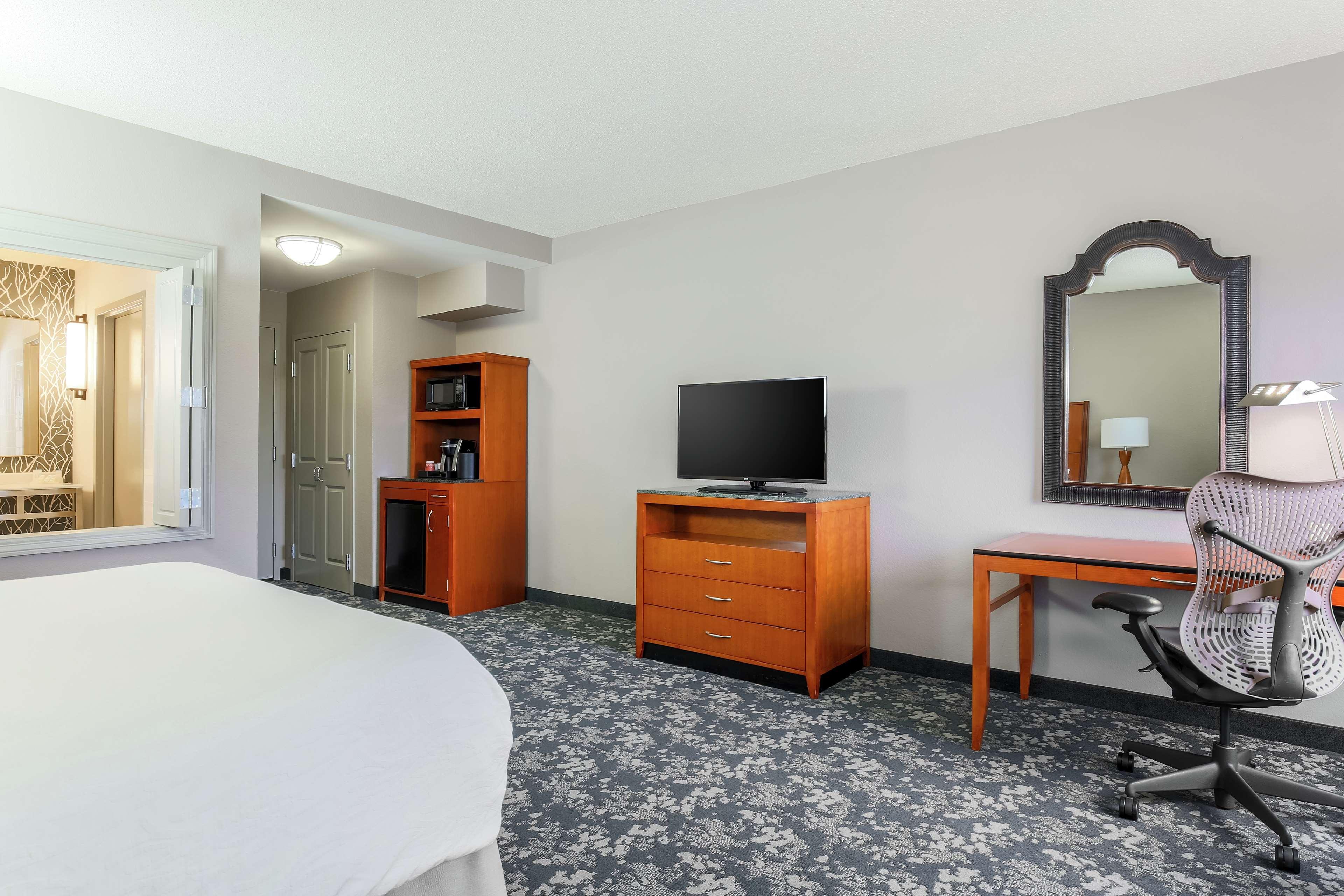 Hilton Garden Inn Cleveland/Твінсбург Екстер'єр фото