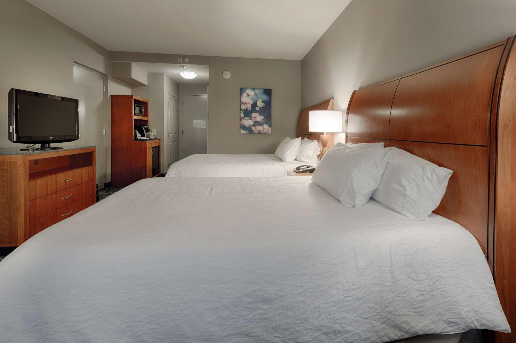 Hilton Garden Inn Cleveland/Твінсбург Екстер'єр фото