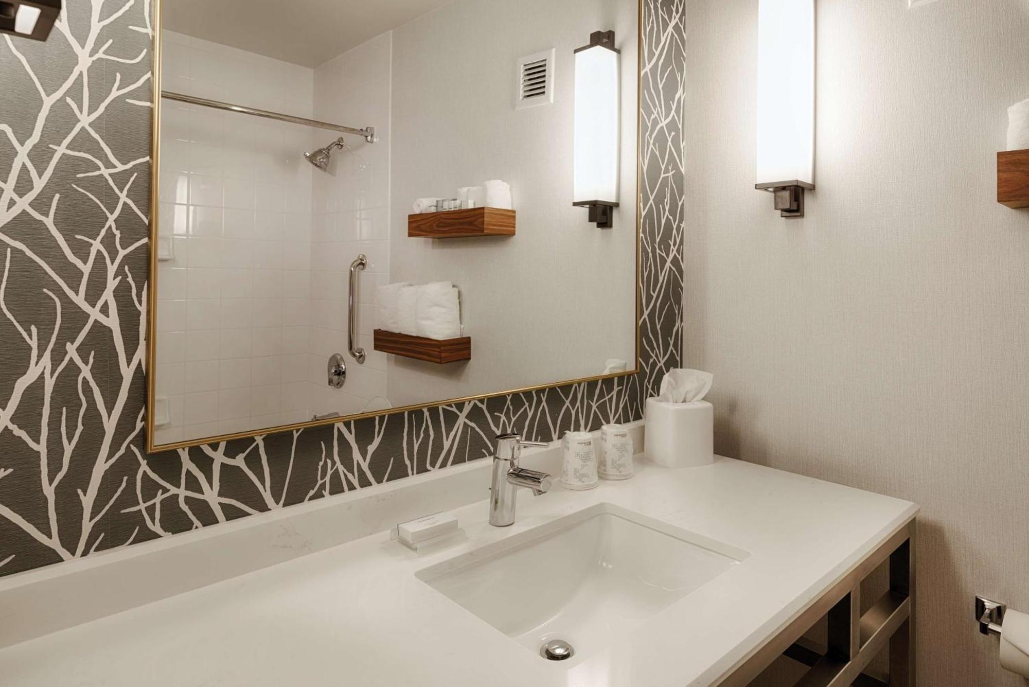 Hilton Garden Inn Cleveland/Твінсбург Екстер'єр фото