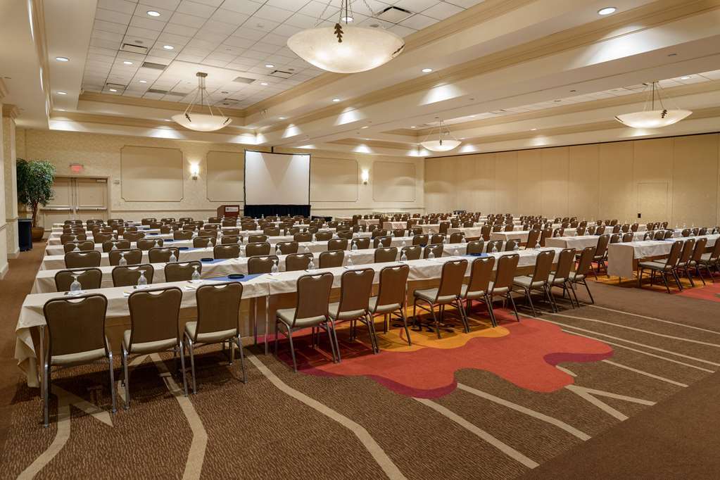 Hilton Garden Inn Cleveland/Твінсбург Зручності фото